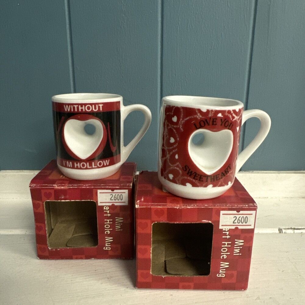 ARCHIES Set Of 2 Valentines Day‎ Mini Heart Hole 2.5” Mugs Cups Gifts LOVE
